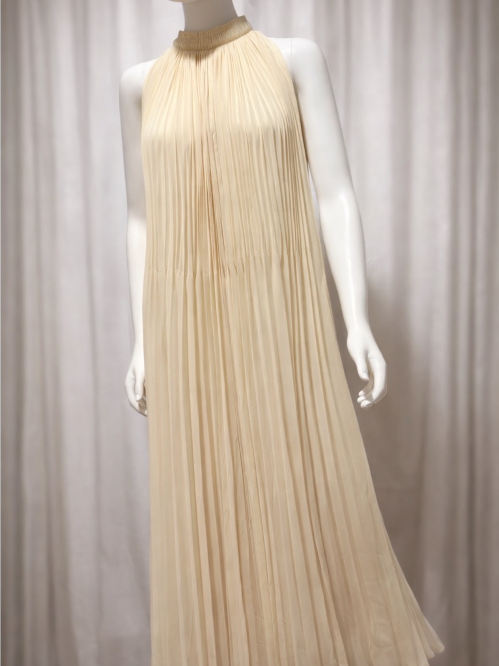 Banana Republic Cream Pleated Halter Maxi Dress